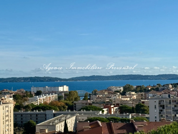 Appartement T2 avec vue mer à Sainte-Maxime - Dernier étage, terrasse et parking