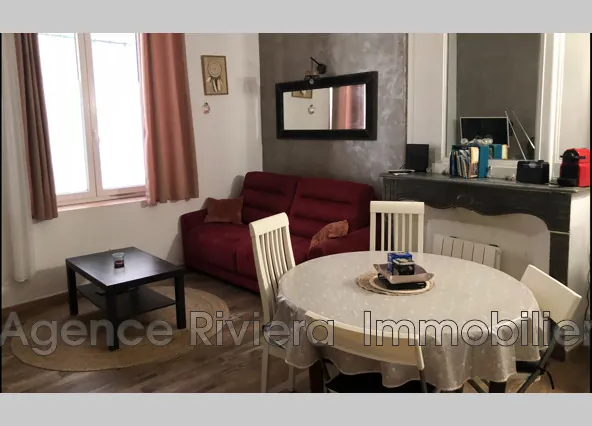 Studio à vendre à La Ciotat, emplacement central, faible charge