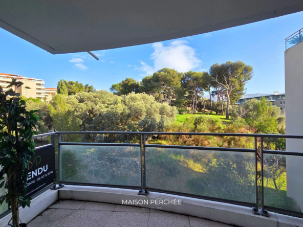 Appartement lumineux de 60 m² avec vue dégagée et parking à Marseille La Fourragère