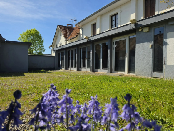 Maison à rénover avec potentiel et terrain attenant à Barbazan-Debat