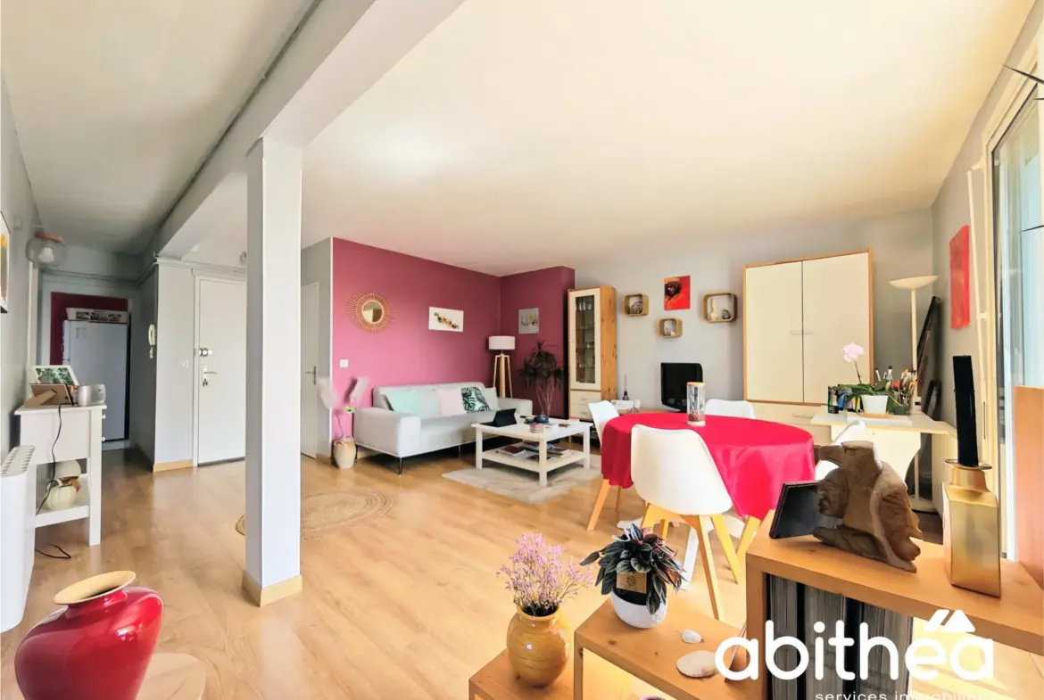 Appartements T3 rénové à Libourne avec loggia et parking privé 