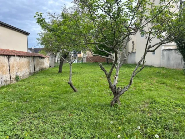 Terrain à bâtir de 649 m² à Combs-la-Ville - Libre constructeur