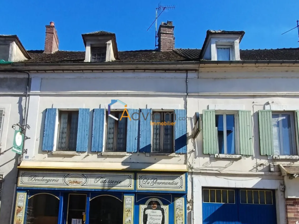 facade Ancien local commercial et résidence à Brienon-sur-Armançon avec potentiel de rénovation