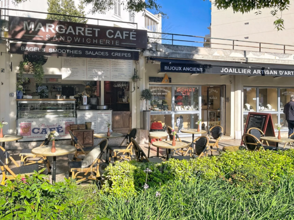 Local commercial en vente à Antibes pour activité de petite restauration