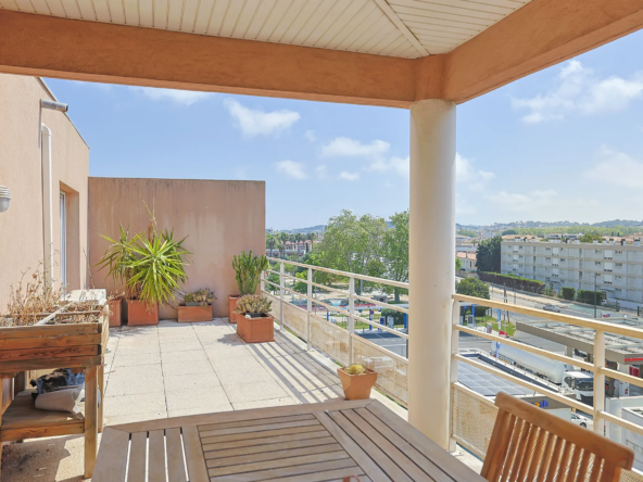 Appartement T2 bis avec terrasse et parking privé à La Seyne-sur-Mer