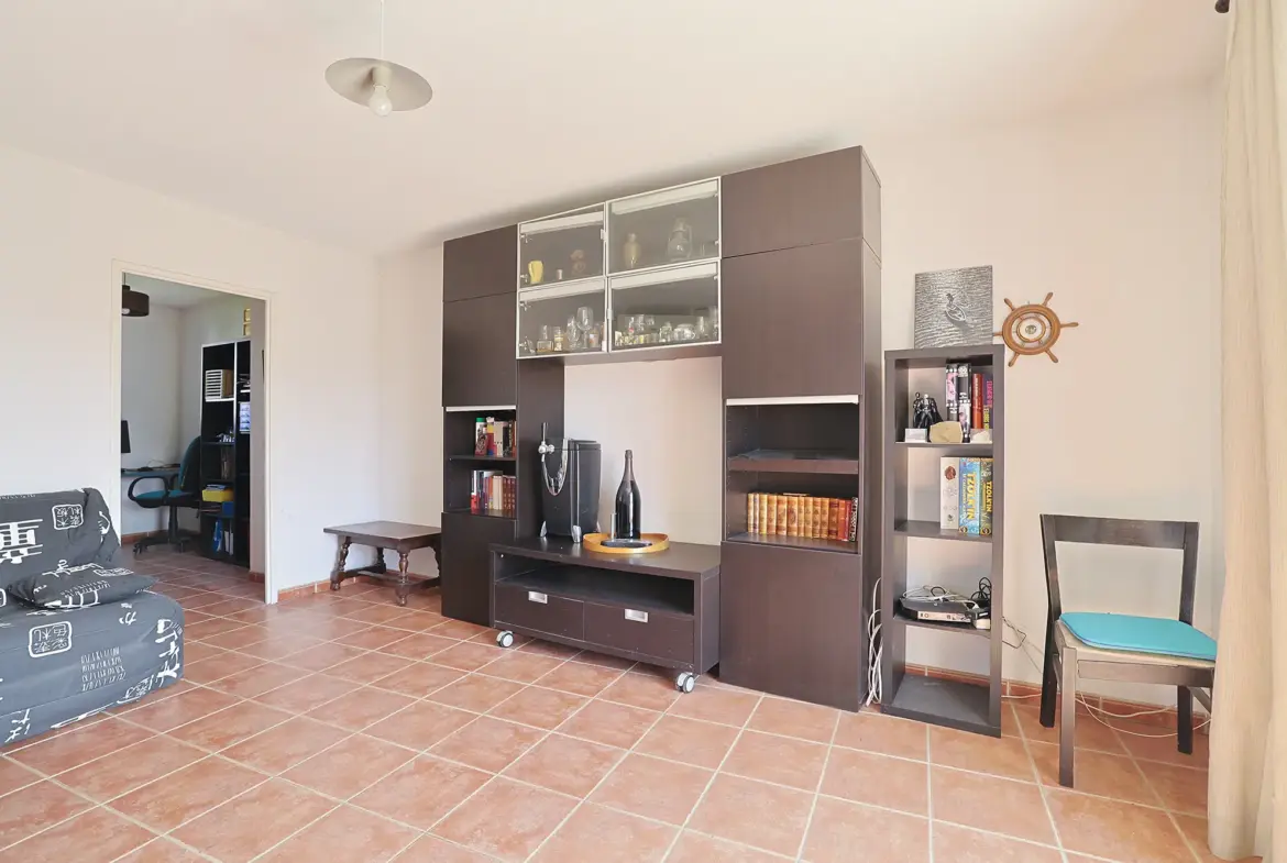 Appartement T2 bis avec terrasse et parking privé à La Seyne-sur-Mer 