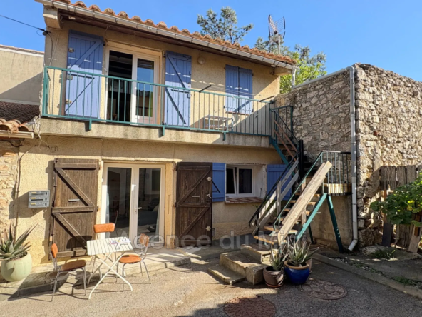 Maison de village à Leucate avec deux appartements rénovés – Opportunité rare