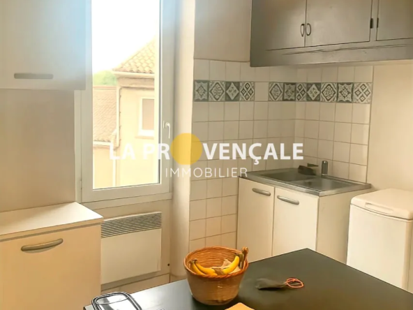 Appartement T2 à vendre à Gréasque - Centre-ville, dernière étage, faibles charges