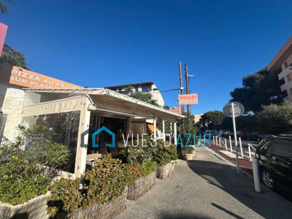 À vendre pizzeria à Antibes avec terrasse et matériel inclus - Affaire clé en main