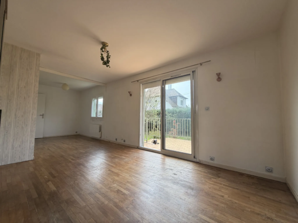 Charmante maison à rénover de 39 m² près de Deauville avec terrain et dépendance