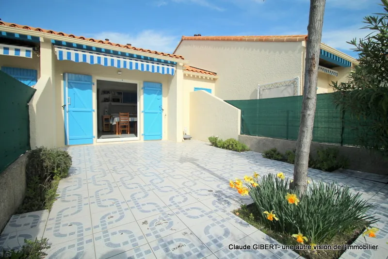 Maison de plage en rez-de-jardin avec terrasse à 50 mètres de la mer à Frontignan plage 