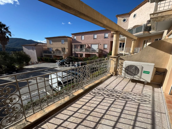 A vendre appartement 3 pièces duplex à Sainte-Maxime avec terrasse et parking privé
