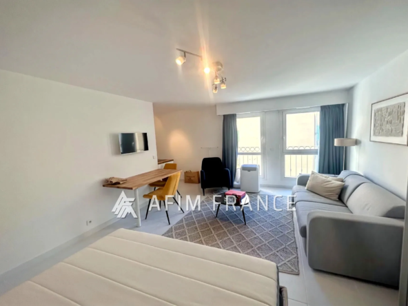 Studio rénové à vendre à Beausoleil près de Monaco – Cave et parking privé