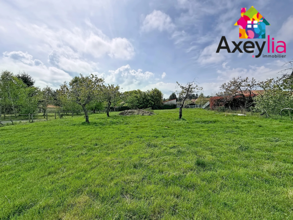 Terrain constructible de 1420 m² à Roanne, proche centre-ville