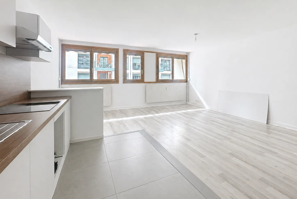 Appartement T2 rénové de 55,02 m² avec cave à Saint-Étienne dans le quartier Foch / Cité du Design 