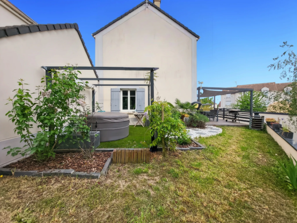 Maison récente avec 3 chambres, grand terrain et garage à Leuville-sur-Orge