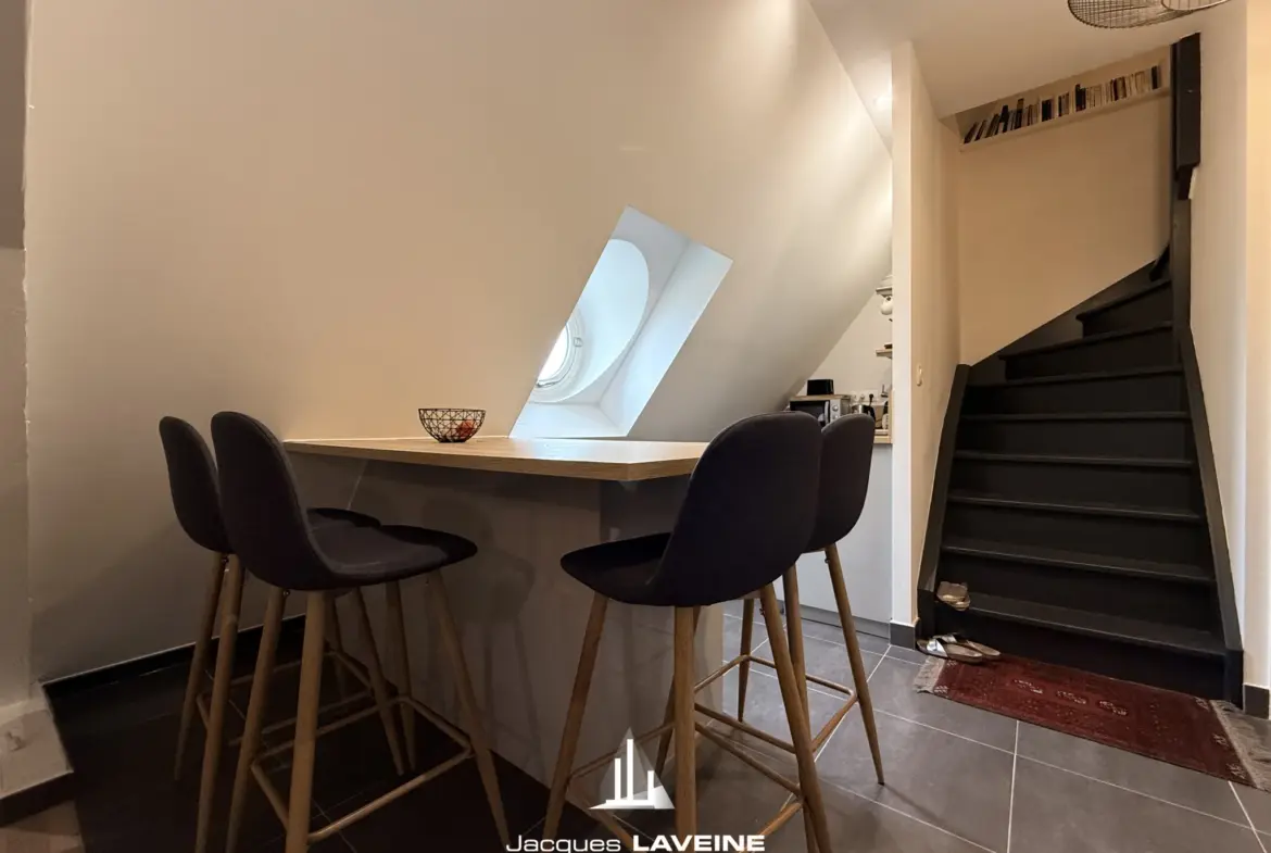 Appartement duplex en centre-ville de Metz, 3 pièces, 2 chambres, rénové et en excellent état 