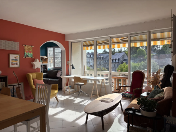 Appartement lumineux de 116 m² avec balcon et parking au cœur de Lisieux