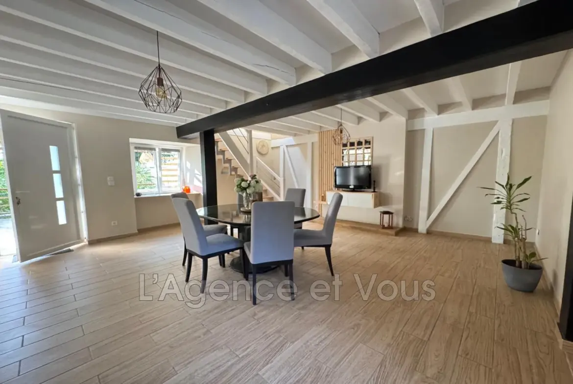 Maison en pierre à vendre à Plerguer avec jardin et dépendance 