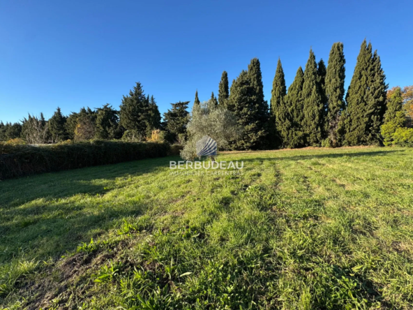 Terrain à bâtir de 936 m² à Aubignan, proche commodités
