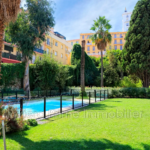 À Vendre Appartement 2 Pièces avec Vue Sur Piscine à Menton