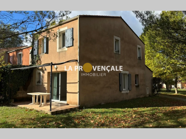 A vendre maison 4 pièces à Fuveau La Barque - 87 m² avec piscine
