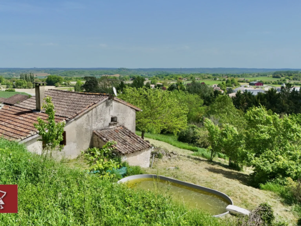Belle bergerie à rénover avec piscine et vue panoramique à Monflanquin