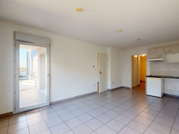Appartement T2 à Cornebarrieu avec terrasse, parking et cave, vendu libre