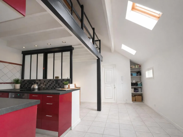 Maison de plain-pied à vendre à Villiers-le-Mahieu sans charges et avec terrasse
