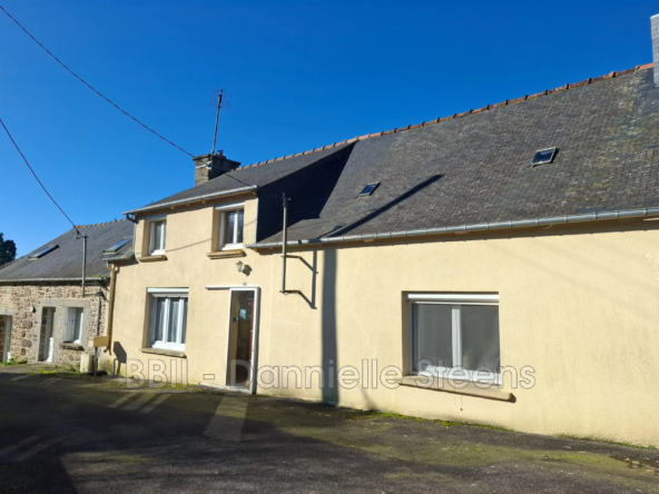 À vendre deux maisons mitoyennes en pierre à Saint-Connan - 138m² et 78m²