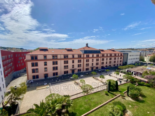 Appartement 2 pièces en vente à Nice Saint-Roch / Vauban – Dernier étage, terrasse et vue dégagée