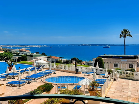 Appartement 2 pièces avec terrasse et vue mer à Cannes-la-Bocca - Résidence de charme