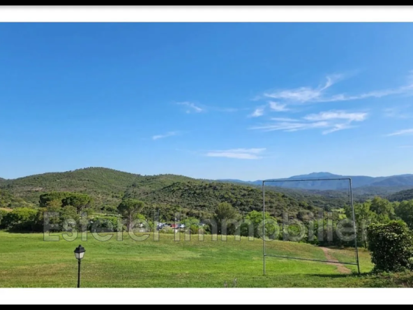 Studio à vendre à Agay avec terrasse et vue sur l'Estérel - Opportunité rare