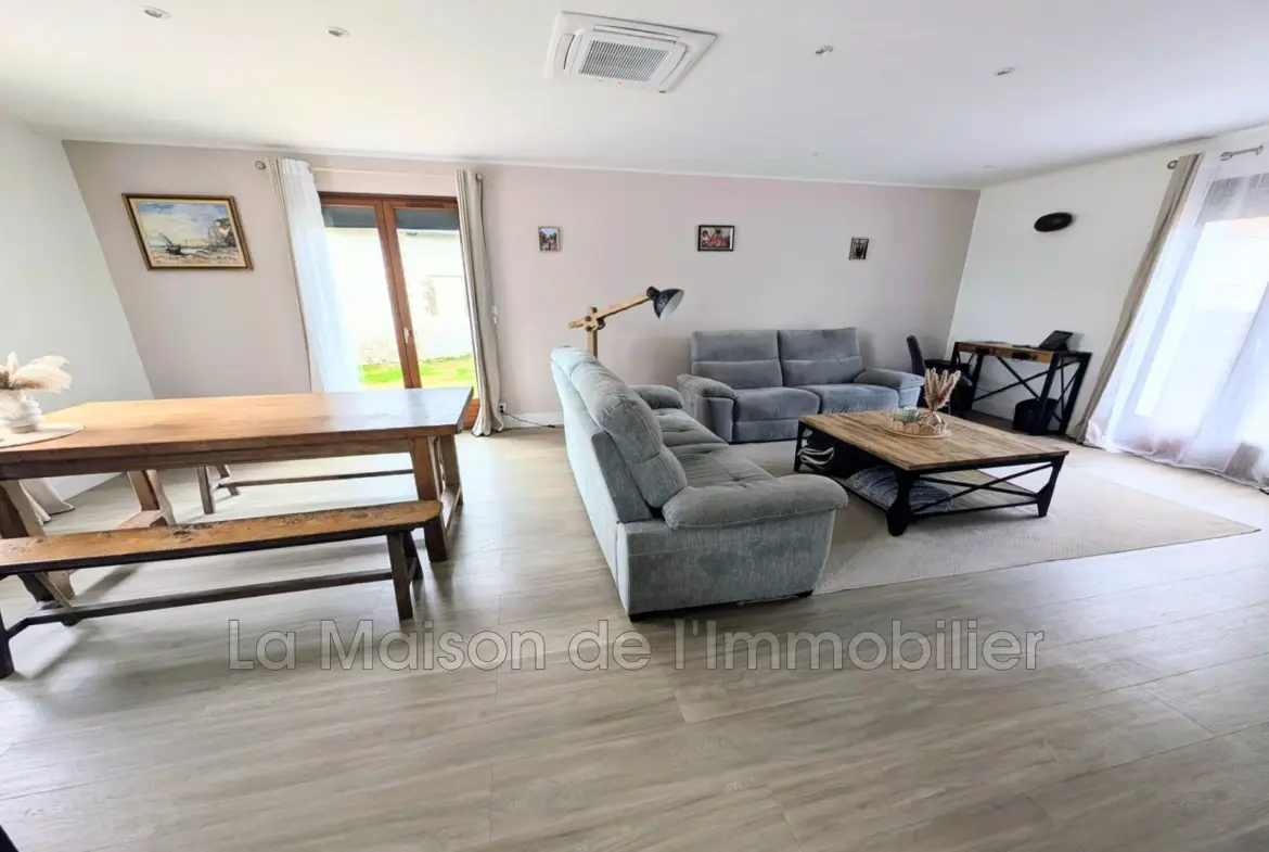 Maison rénovée avec studio à Criquebeuf-sur-Seine - Calme et confort 