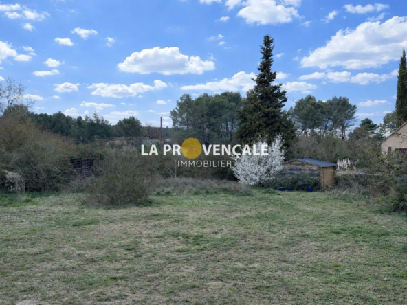 Terrain constructible plat à Trets – Opportunité clé en main de 1 300 m²