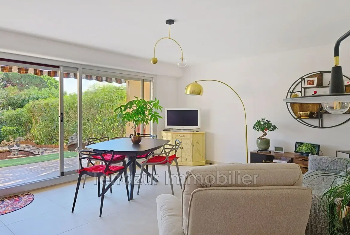 Grand appartement 2 pièces avec extérieur à Golfe-Juan 
