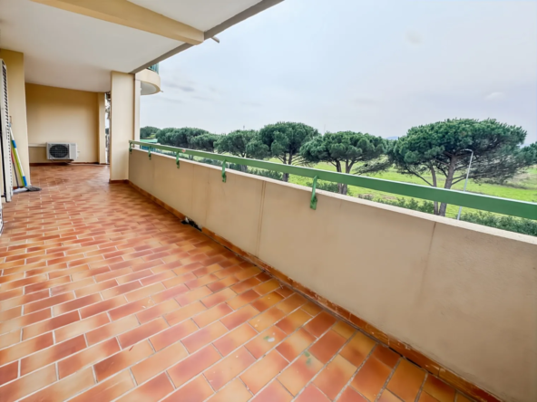Bel appartement 3 chambres avec terrasse à Fréjus - 260 000 €