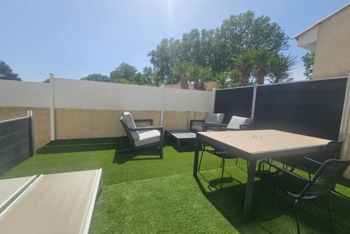 Villa récente avec piscine et parking au Cailar - 89,52 m² 
