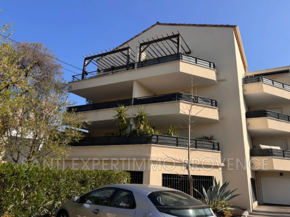 Appartement T3 avec terrasse et parking à Marseille 13013