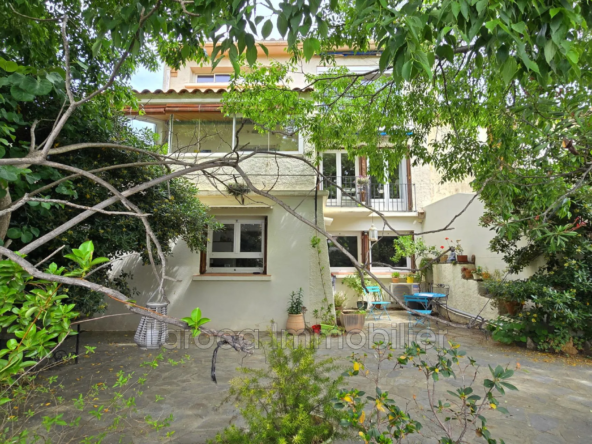 Maison de village avec jardin à Sorède, vue sur les Albères - Rénovée et spacieuse