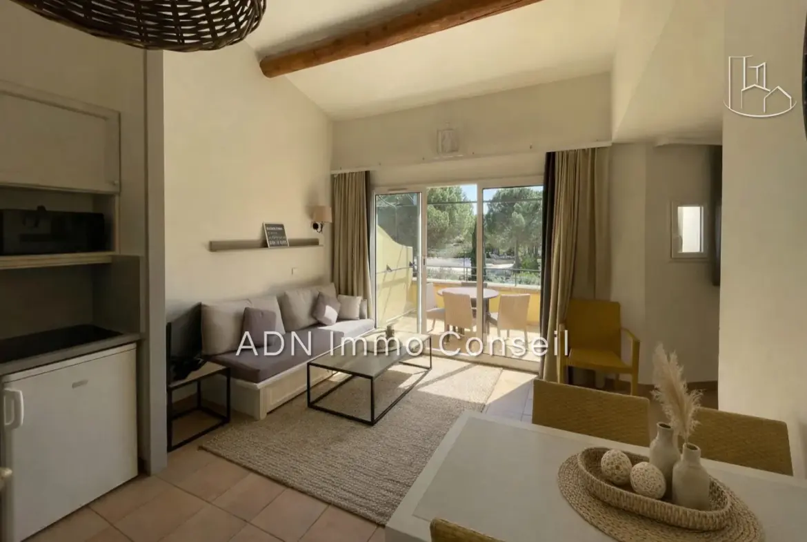 Beau appartement 2 pièces avec terrasse dans le domaine de Pont Royal 