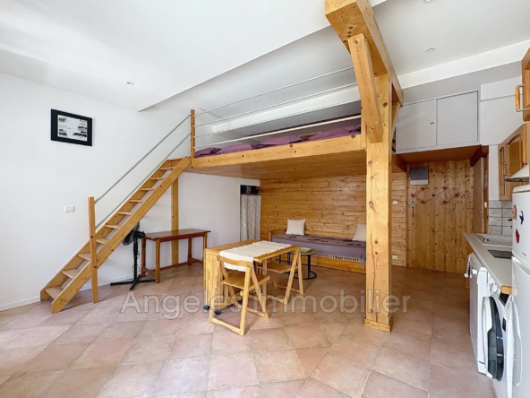 Studio lumineux à Villefranche-sur-Mer, proche port et commodités