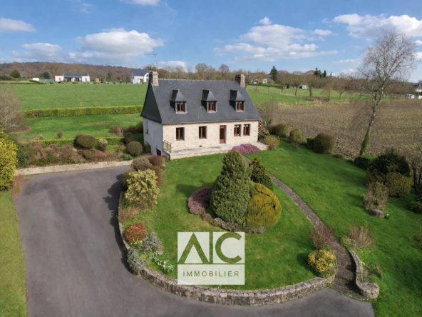 Charmante maison 122 m² avec 4 chambres et grand jardin en Bretagne, Plounévez-Quintin
