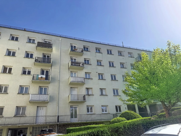 Appartement F4 lumineux avec balcon, cave et garage à Saint-Étienne