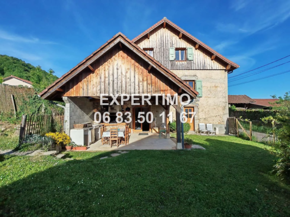 Maison de caractère à Apprieu avec dépendances et potentiel d'aménagement