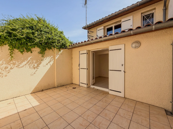 Charmante maison 3 chambres avec jardin et patio à Montaudon proche gare