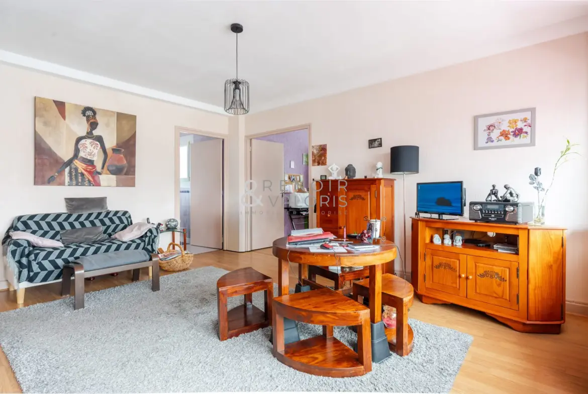 Appartement 2 pièces lumineux avec balcons à Nancy dans secteur Beauregard 
