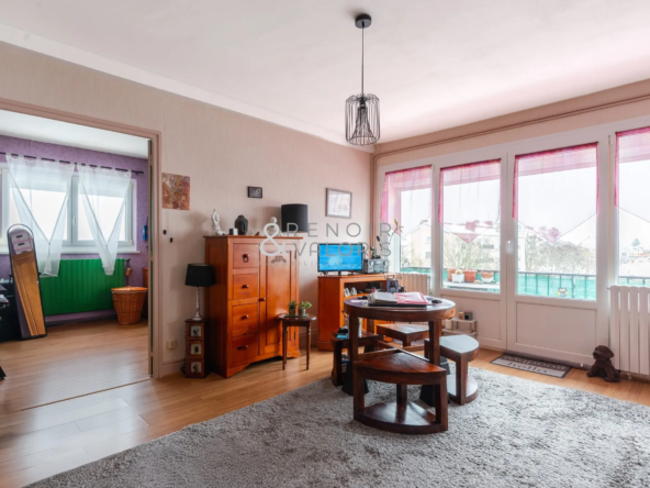Appartement 2 pièces lumineux avec balcons à Nancy dans secteur Beauregard