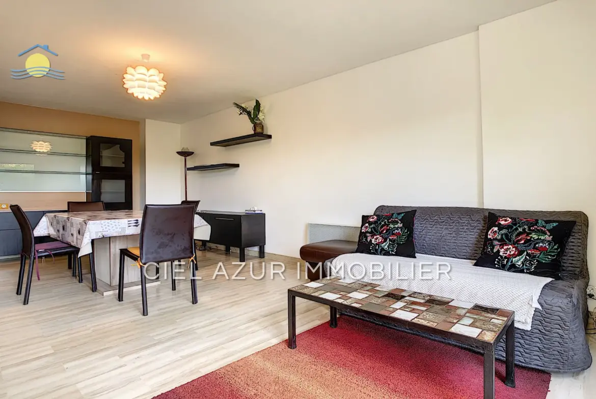 Appartement 2 pièces avec terrasse et piscine à Golfe-Juan 