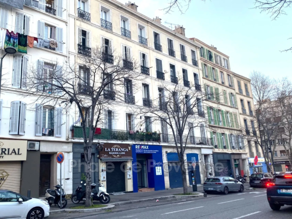 Appartement 2 pièces à Marseille, à rénover, proche du centre et des commodités